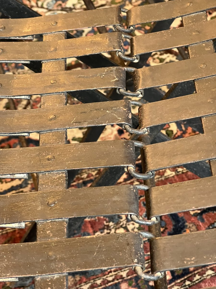 Série de 4 chaises pliantes jardin en fer forgé et riveté, époque XIXe siècle, modèle Napoléon-photo-3