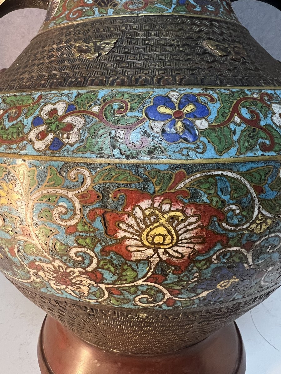 Grand vase XIXe en émaux cloisonné, Époque Meiji, hauteur 45.5 cm, anses zoomorphes-photo-1