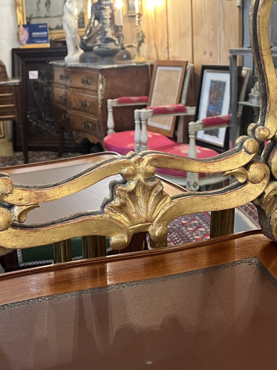 Carved And Gilded Wooden Mirror With Molded Sides, 18th Century, With Scalloped Decoration-photo-2