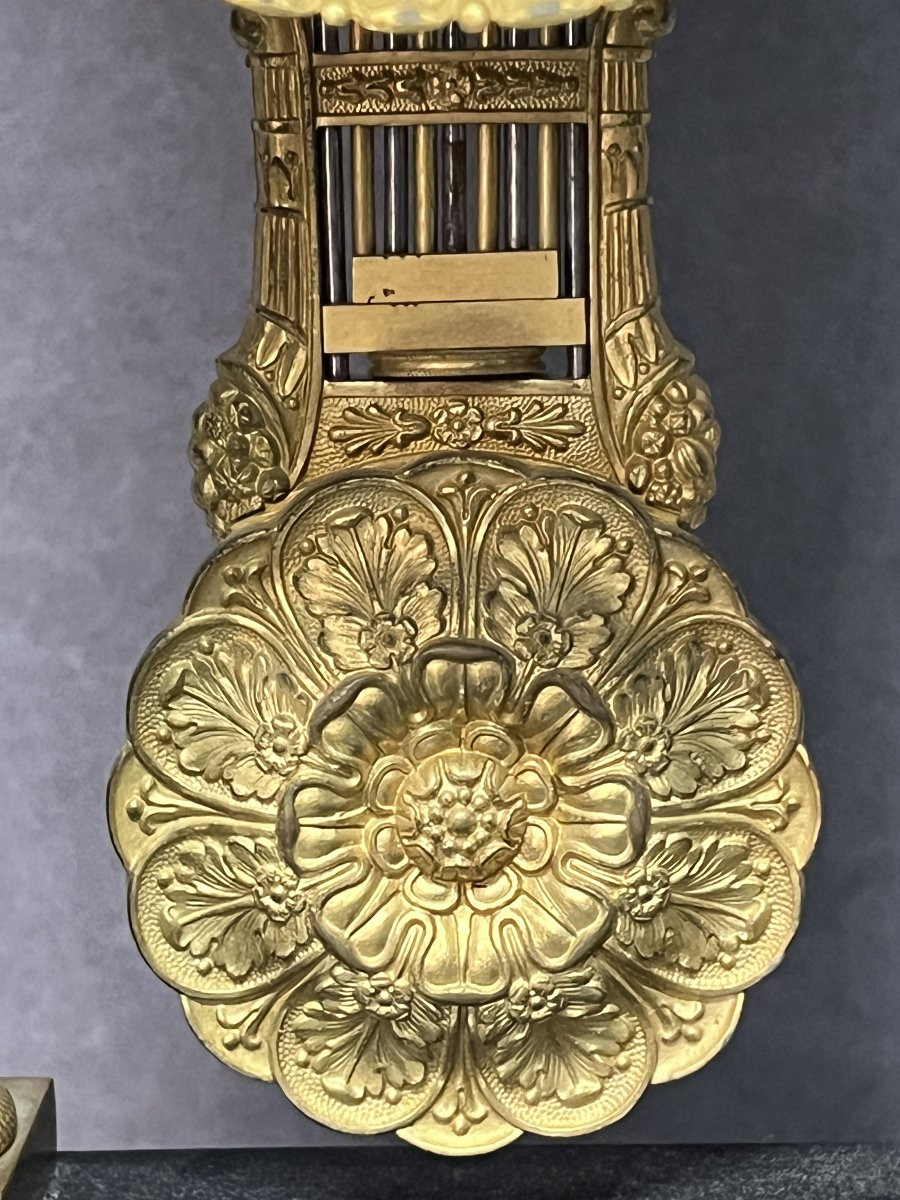 Empire Clock With 4 Columns, Pendulum, In Blackened Wood With Mercury-gilt Bronzes.-photo-3