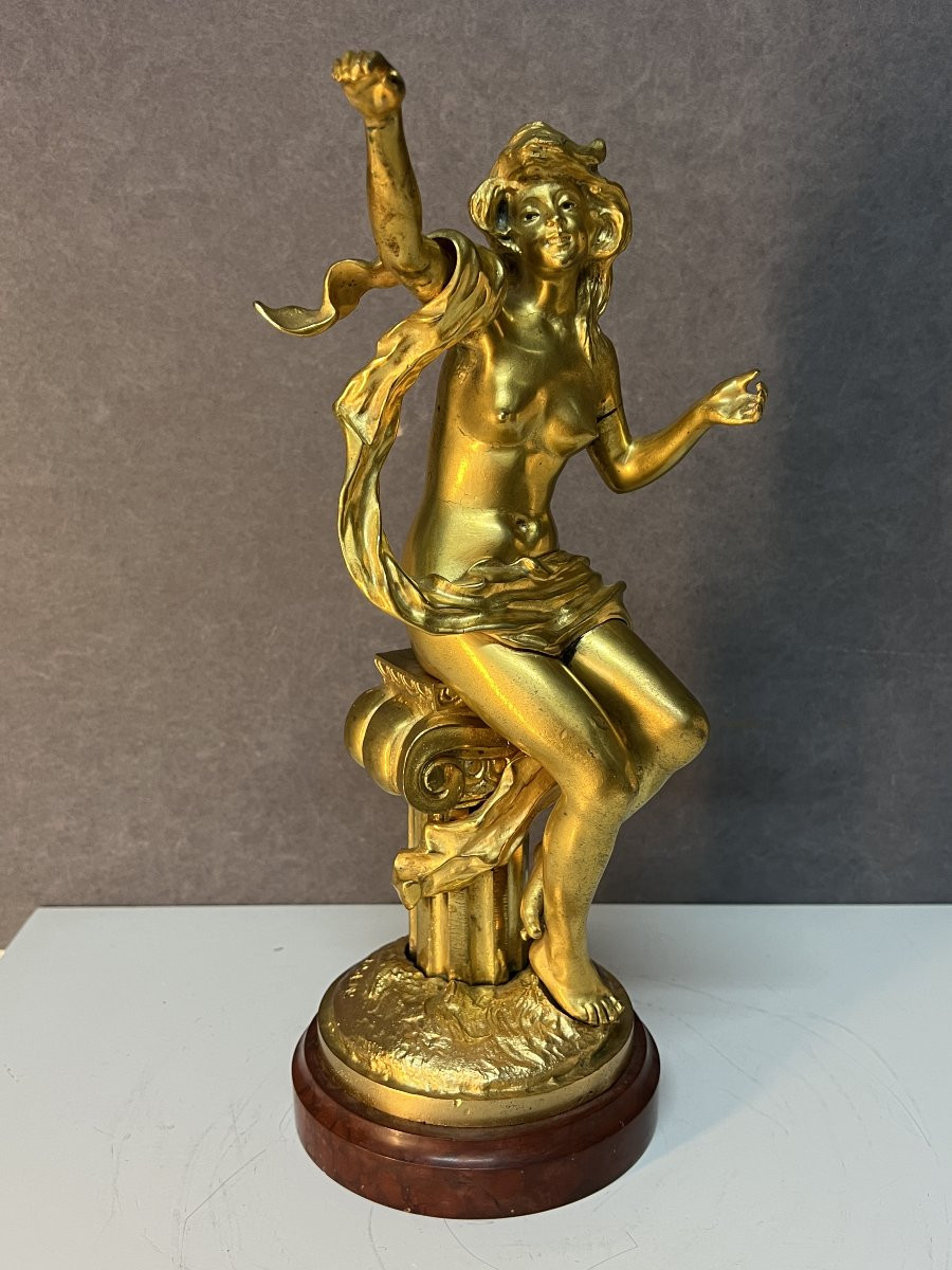 Sculpture en bronze doré signé E. Rousseau, jeune femme nué assise sur un chapiteau, XIXe-photo-2