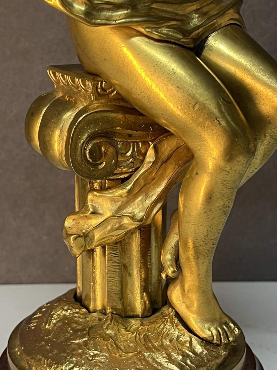 Sculpture en bronze doré signé E. Rousseau, jeune femme nué assise sur un chapiteau, XIXe-photo-1