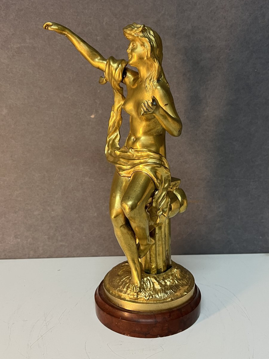 Sculpture en bronze doré signé E. Rousseau, jeune femme nué assise sur un chapiteau, XIXe-photo-2