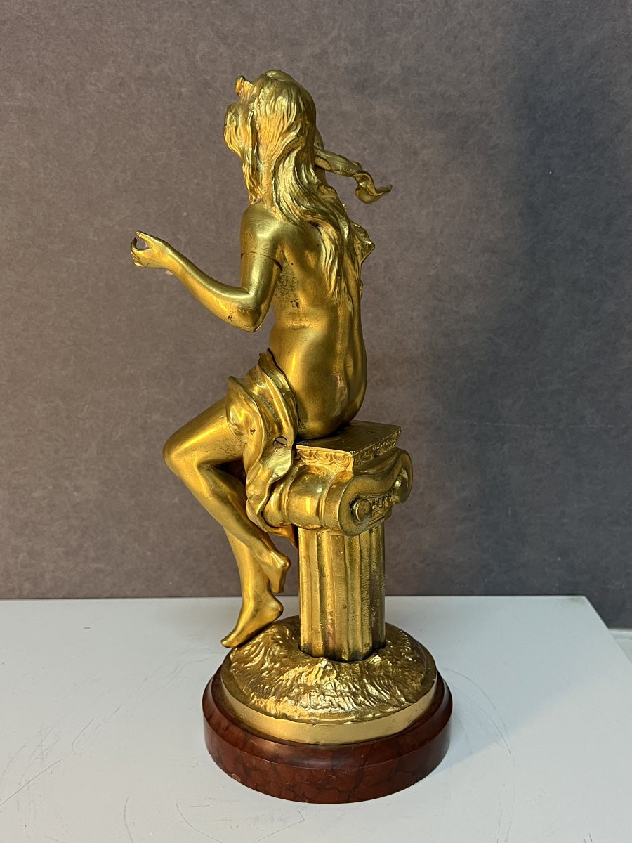 Sculpture en bronze doré signé E. Rousseau, jeune femme nué assise sur un chapiteau, XIXe-photo-3