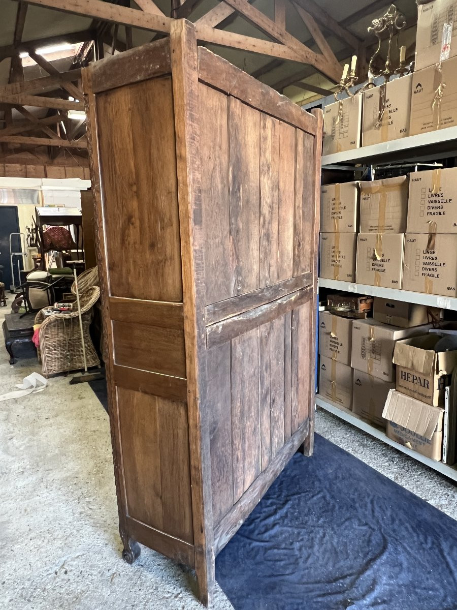 19th Century Solid Oak Normandy Wedding Armoire With Bouquets Of Flowers And Doves-photo-6