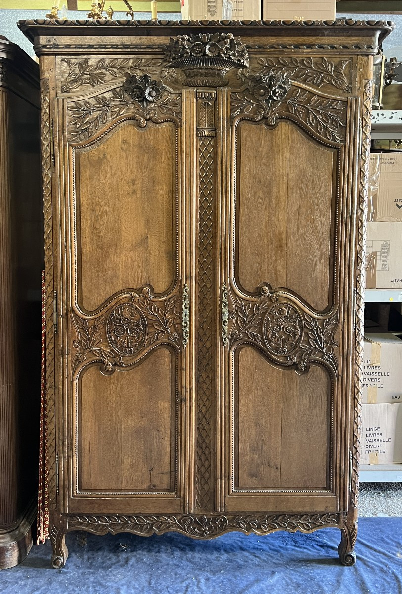 19th Century Solid Oak Normandy Wedding Armoire With Bouquets Of Flowers And Doves