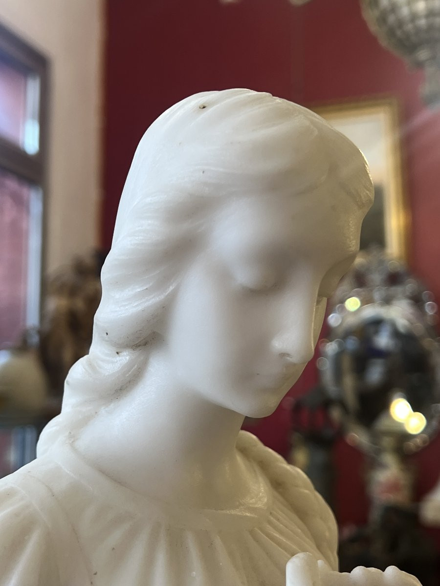 Sculpture en marbre signée Aristide De Ranieri (1865-1954)  L’Effleurement de la Margueritte-photo-3