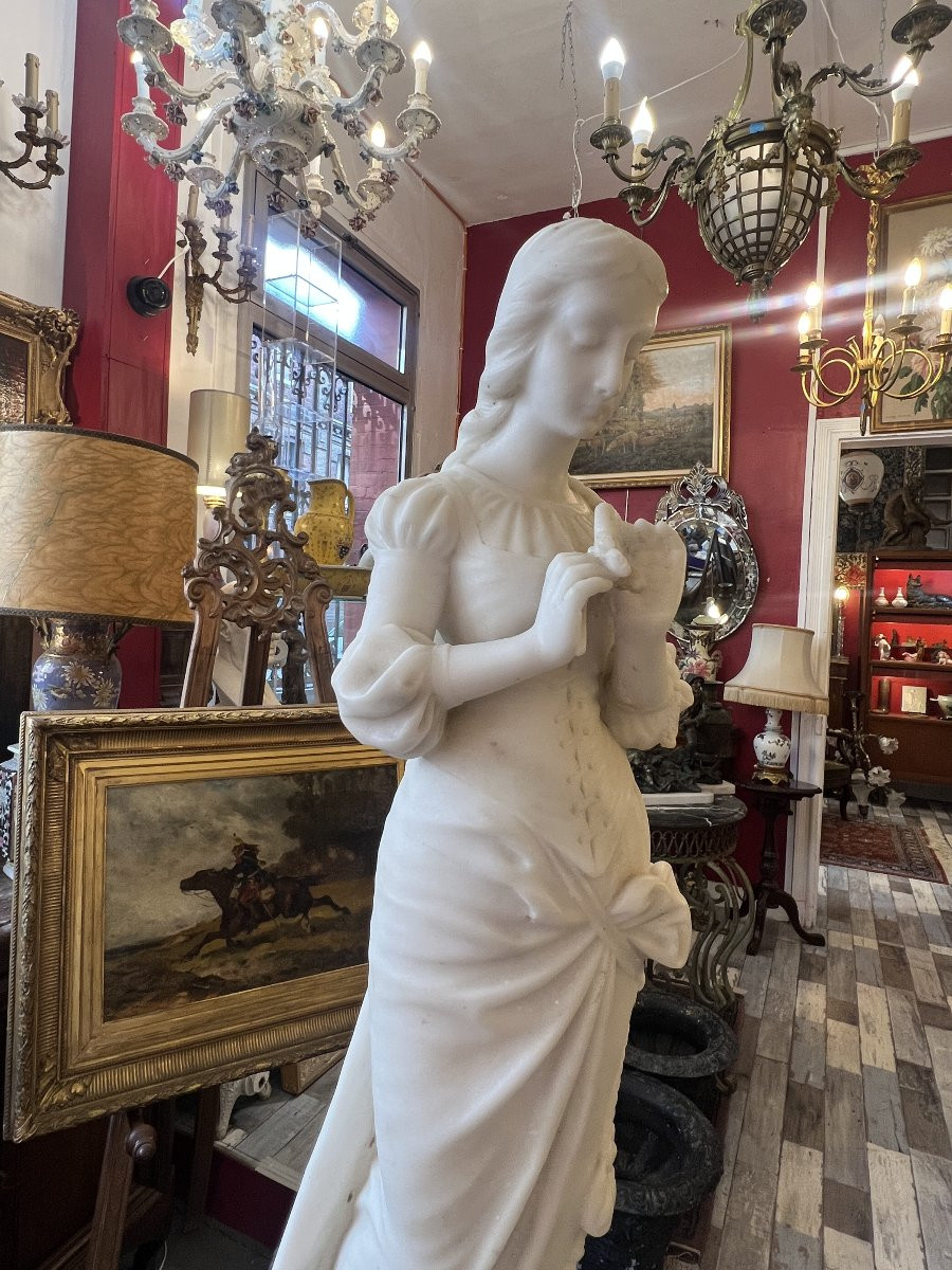 Sculpture en marbre signée Aristide De Ranieri (1865-1954)  L’Effleurement de la Margueritte-photo-1