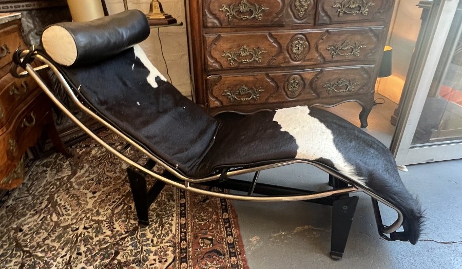 Lc4 Chrome Chaise Longue From The 2000s. Chrome And Cowhide Leather, The Legend!-photo-2