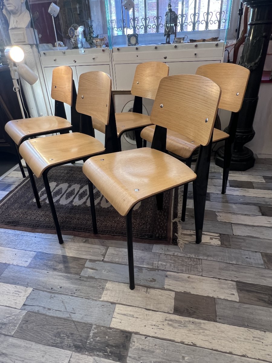 Série de 5 chaises modèle " Standard " Jean Prouvé et éditées par Vitra, de 2016,  NO CHINE-photo-3