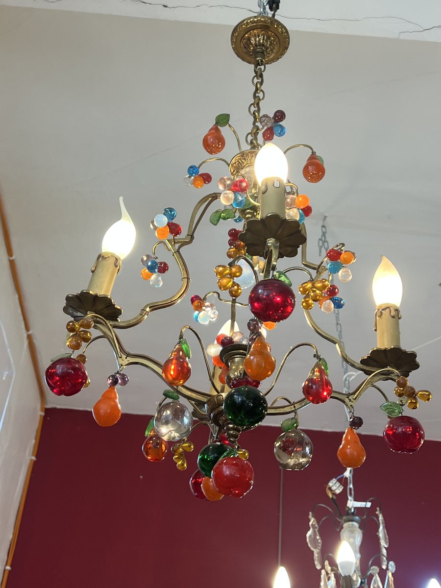 Lustre Murano avec monture en laiton doré et grappes de raisins et fruits en verre de couleur