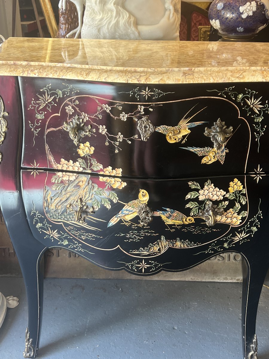 Commode galbée en bois laqué à décor chinois – XXe siècle (vers 1950-1960)-photo-2