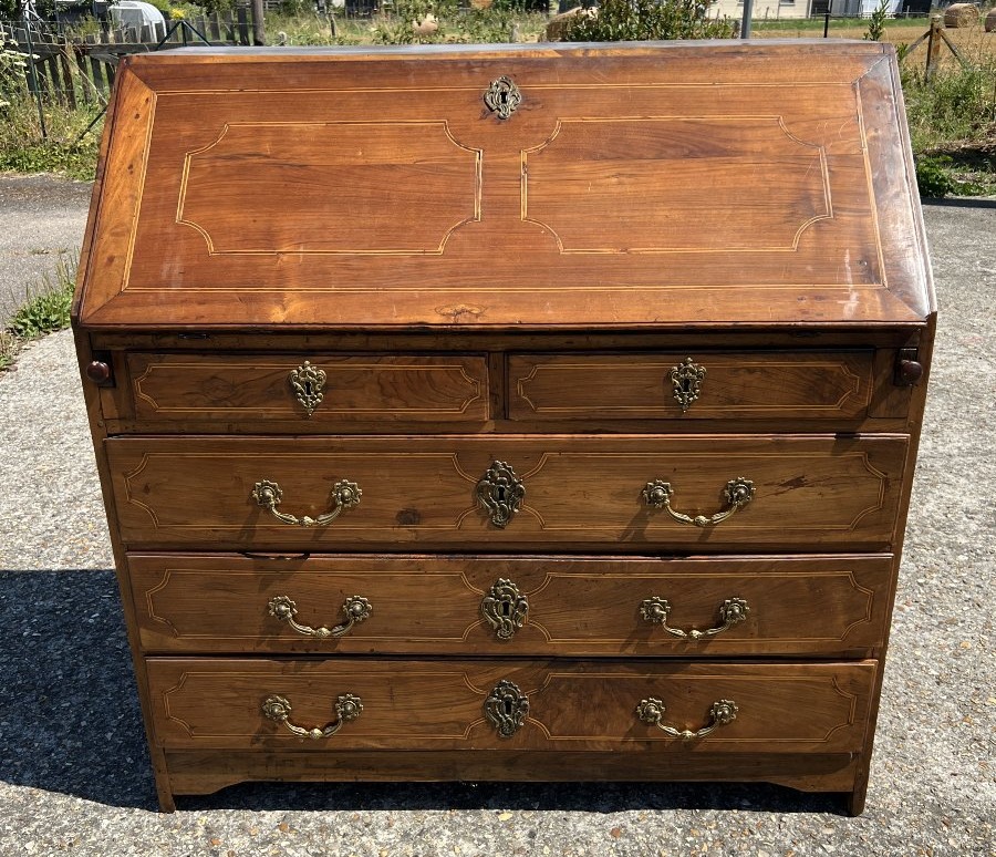 Scriban Chest Of Drawers, A Masterpiece Of Solid Cherry Wood Marquetry, Late 18th Century, Early 19th Century