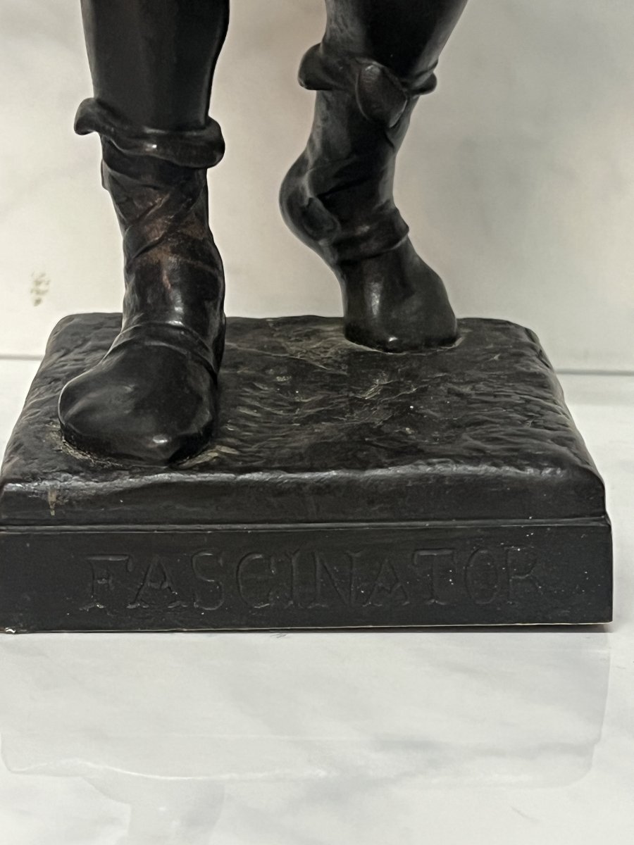 Eugène Marioton (1857–1933), Fascinateur Bronze à patine brune, Fin du XIXe siècle-photo-3