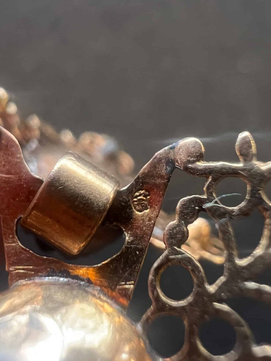Croix Normande de Rouen en or 18 carats, époque Premier Empire (1809-1819). Poids brut 5 grs-photo-6