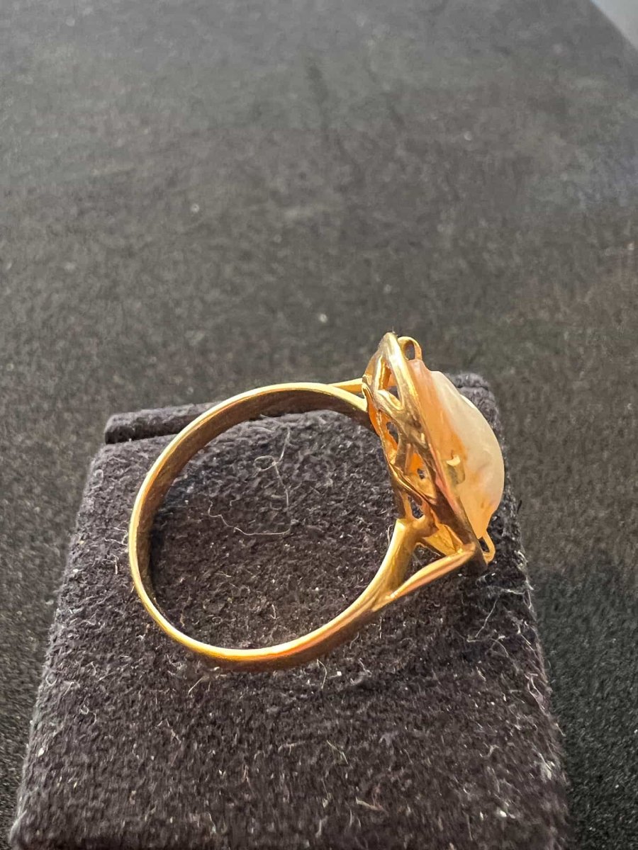 Bague camée en or jaune 18 carats. Élégance et histoire, taille 54, poids brut 3.1 grs-photo-2