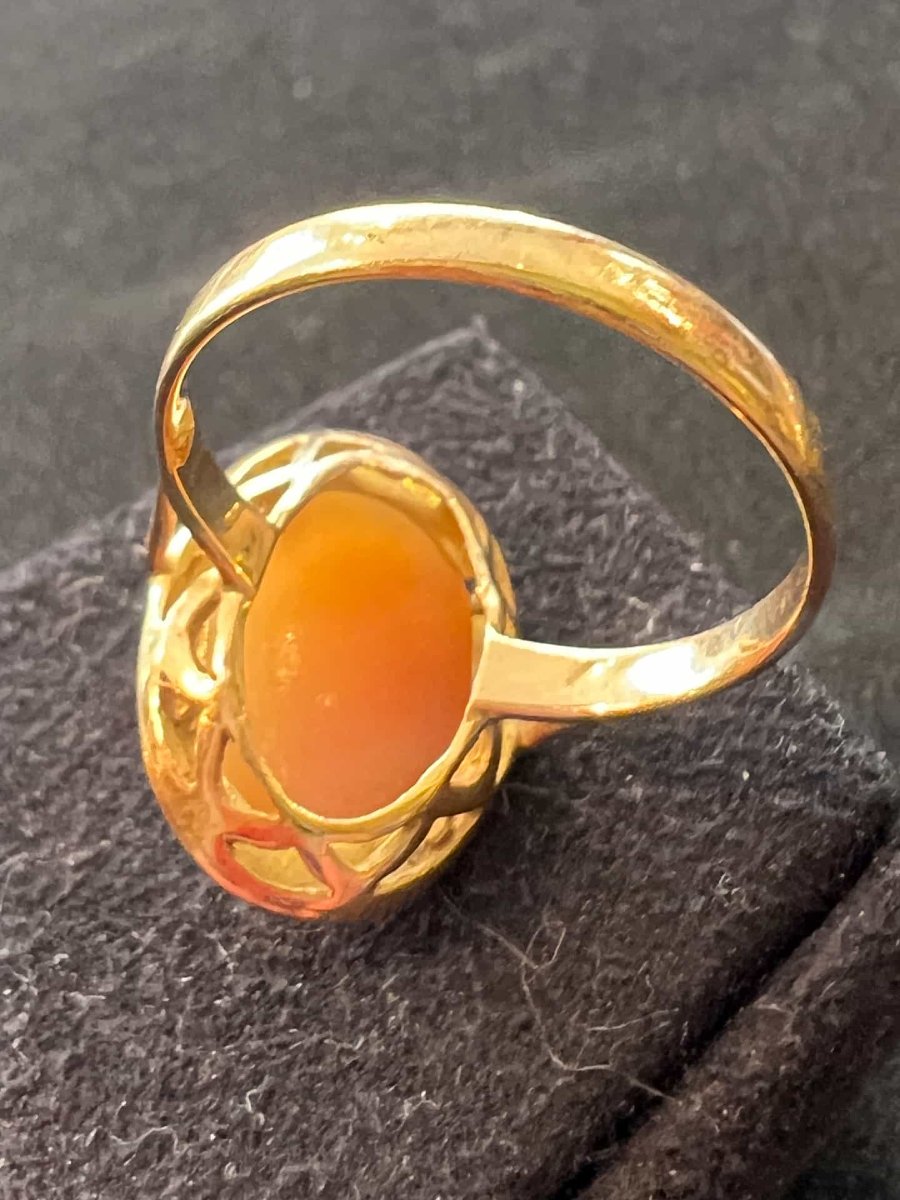 Bague camée en or jaune 18 carats. Élégance et histoire, taille 54, poids brut 3.1 grs-photo-4