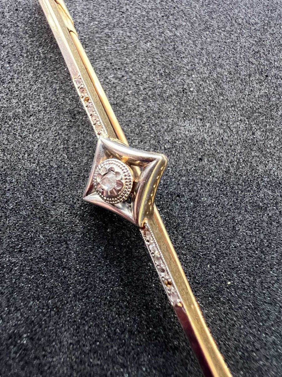 Broche ancienne en or blanc et jaune de 18 Carats avec diamant au centre et petits diamants-photo-3