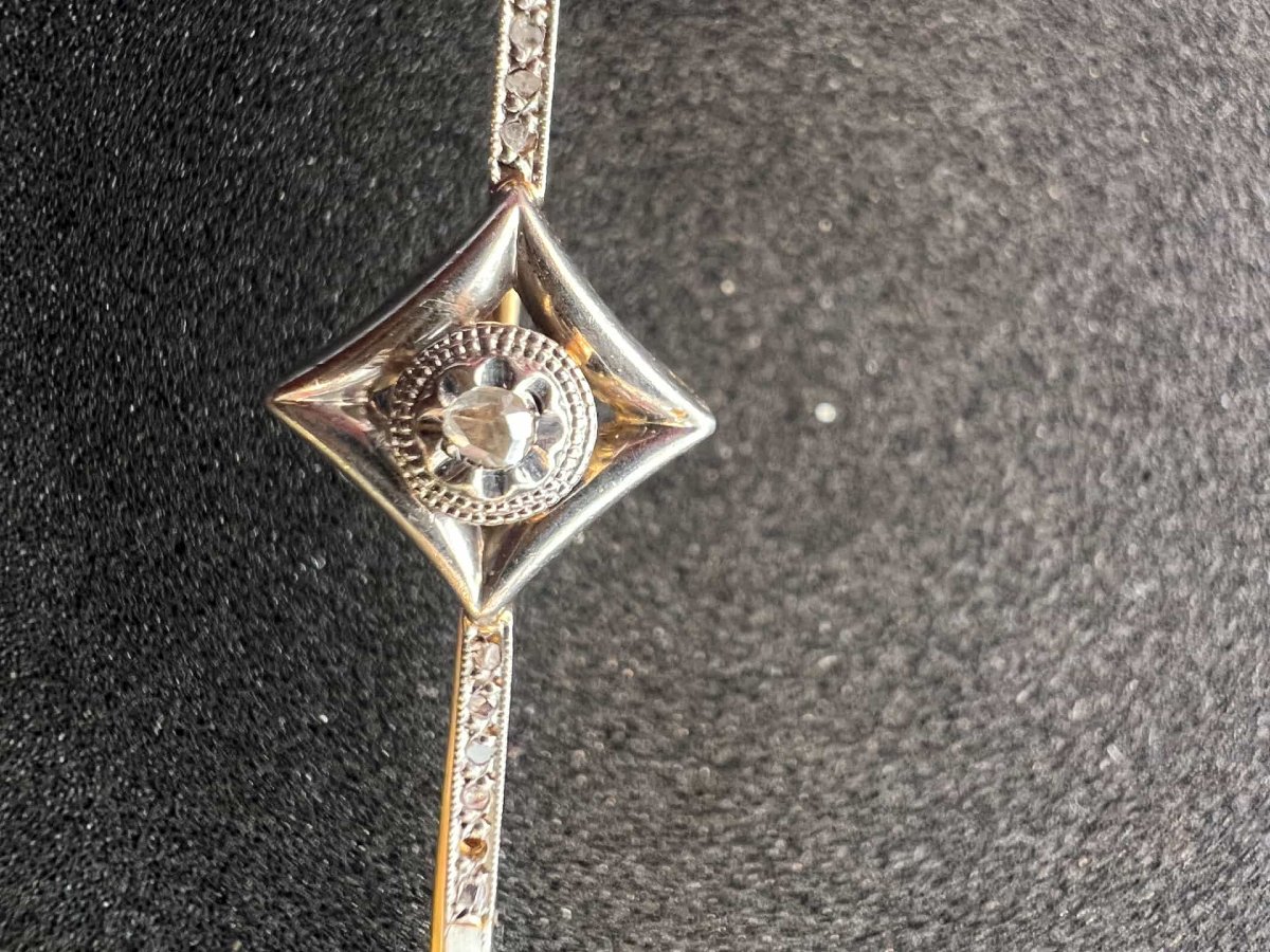 Broche ancienne en or blanc et jaune de 18 Carats avec diamant au centre et petits diamants-photo-4