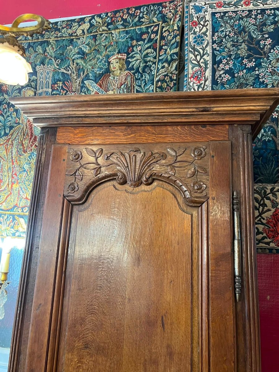 Bonnetière Normande en chêne sculpté du XIXe siècle, ouvrant à une porte, Hauteur 213 cm-photo-2