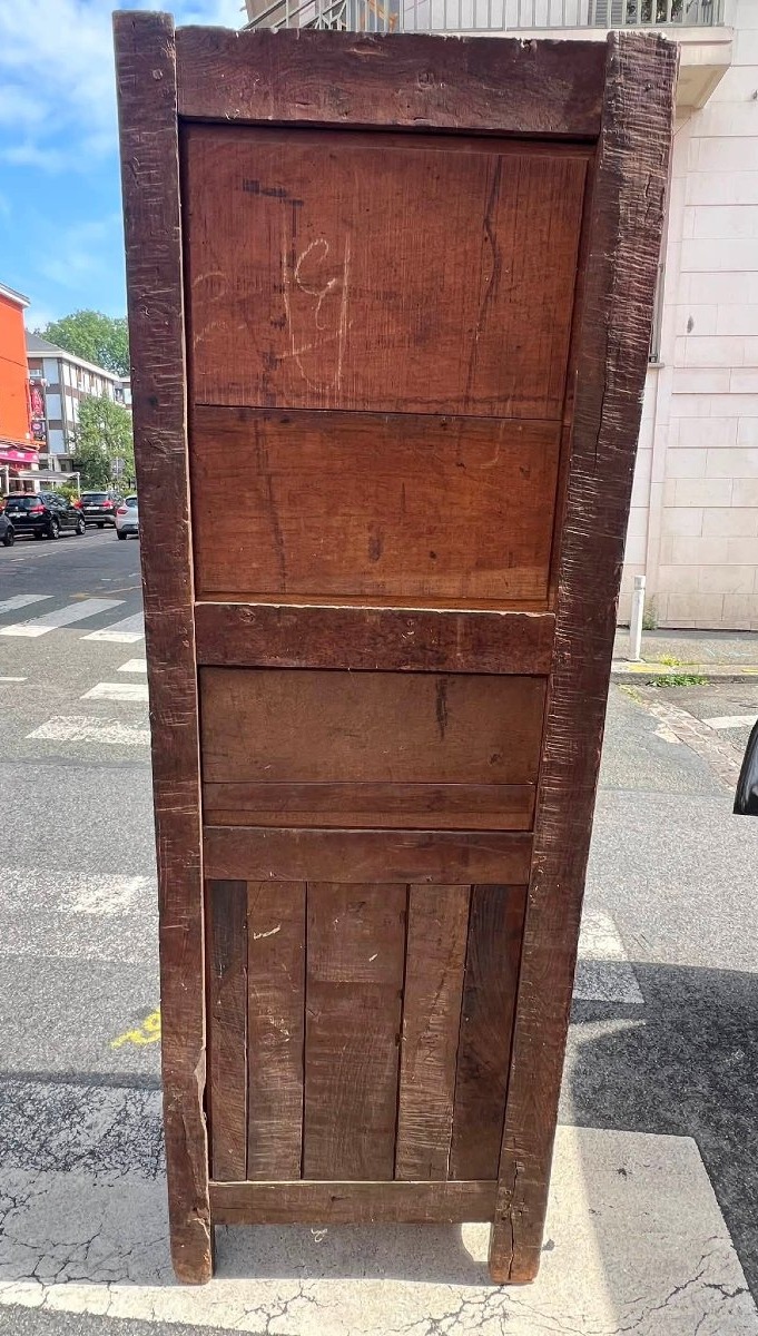 Bonnetière Normande en chêne sculpté du XIXe siècle, ouvrant à une porte, Hauteur 213 cm-photo-7