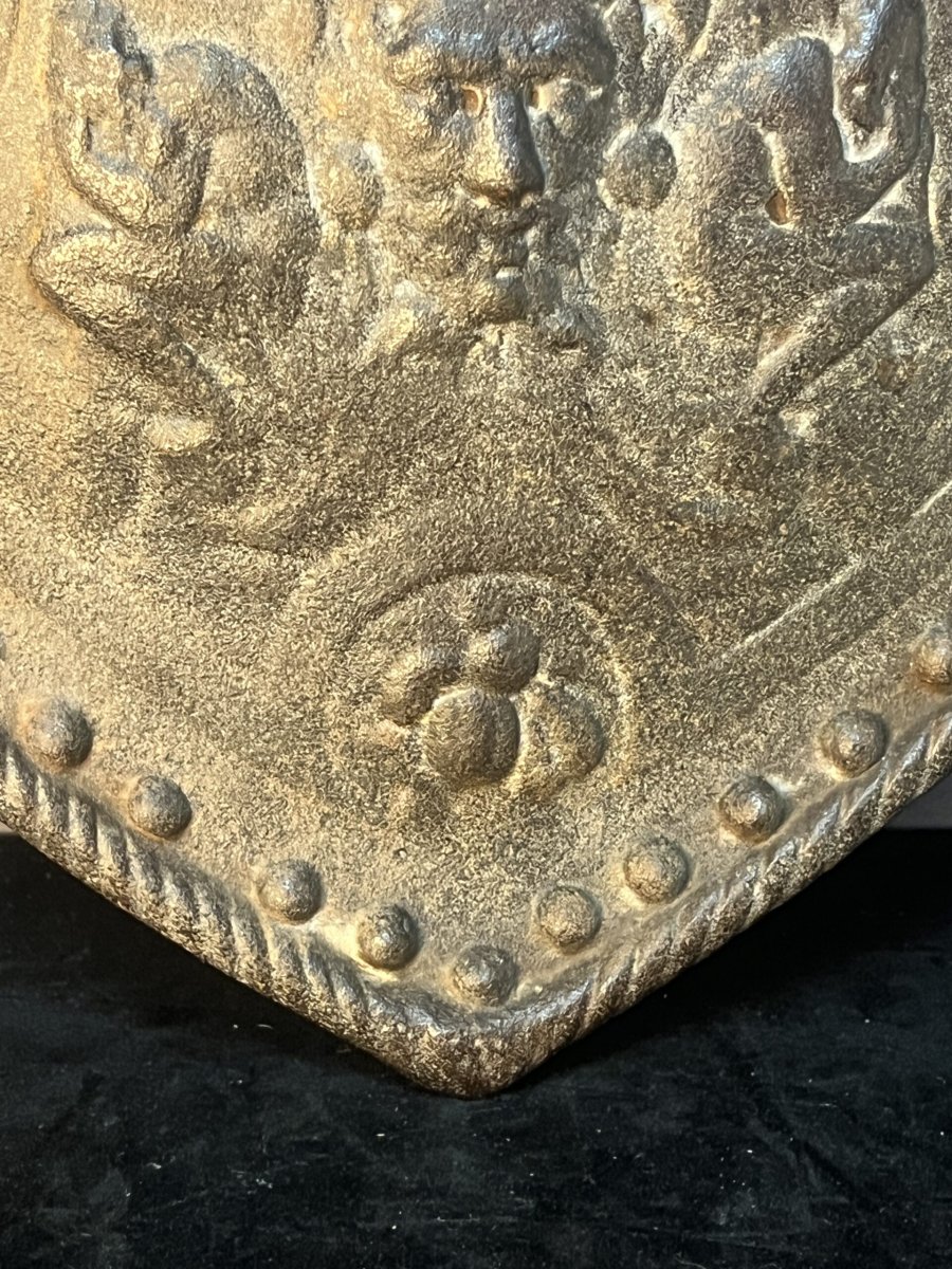 Decorative Parry Shield Inspired By An Iconic Historical Model From The Reign Of King Henry Ii-photo-4