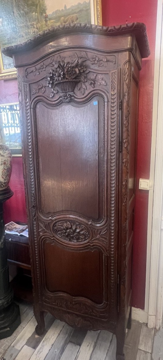 20th-century Normandy-style Chest Of Drawers Made Of Carved Oak, With A Single Door; Height: 212 Cm
