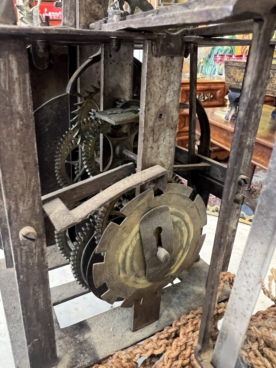 Mouvement d’horloge de type « lanterne » en fer et laiton coulé et ciselé.Époque XVIIIe siècle-photo-1
