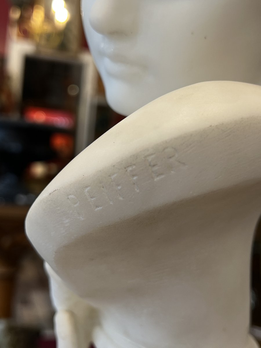 Auguste-joseph Peiffer (1832–1879), Carrara Marble Bust Of A Young Girl With A Swallow.-photo-2