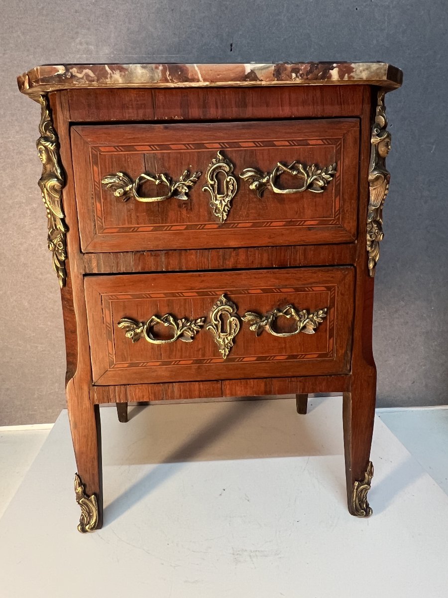 Miniature Chest Of Drawers, Known As A "maîtresse" Chest, Made Of Wood Veneer And Marquetry, Late 18th Century 