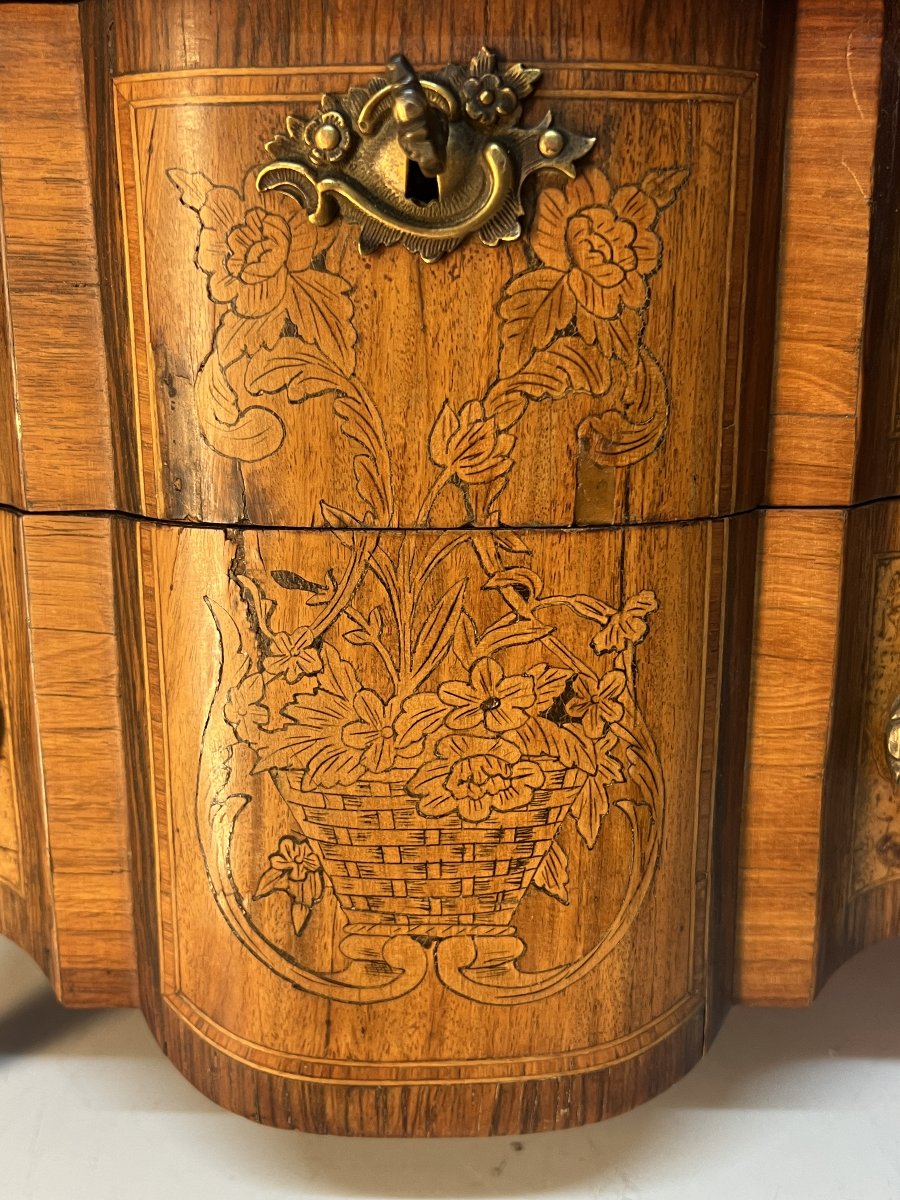 Commode dites de maîtrise en bois de placage et marqueterie à décor de masque de grotesque XIXe-photo-2