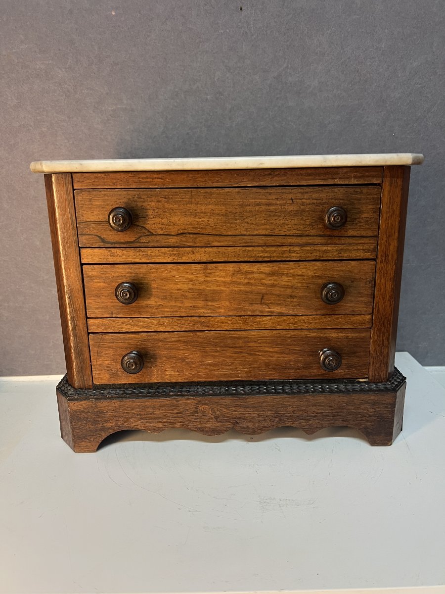 Commode dite de maîtrise en bois de placage 3 tiroirs, dessus marbre, style Louis Philippe XIXe