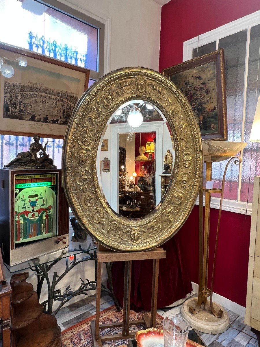 A. Arens, Antwerp, Important Oval Mirror In Repoussé Brass With Many Animal Decors Etc..-photo-2