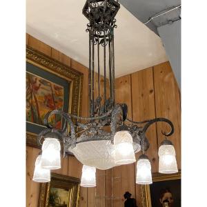 Schneider, Large Art Deco Chandelier, Wrought And Hammered Iron Frame, 1925, With 6 Tulips