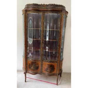 Louis XV Curved Showcase Vernis Martin Couple Landscape Bronze Napoleon III, XIXth Century