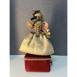 REUGE Music, poupée ancienne, automate boîte à musique, vêtement raffiné, vers 1950