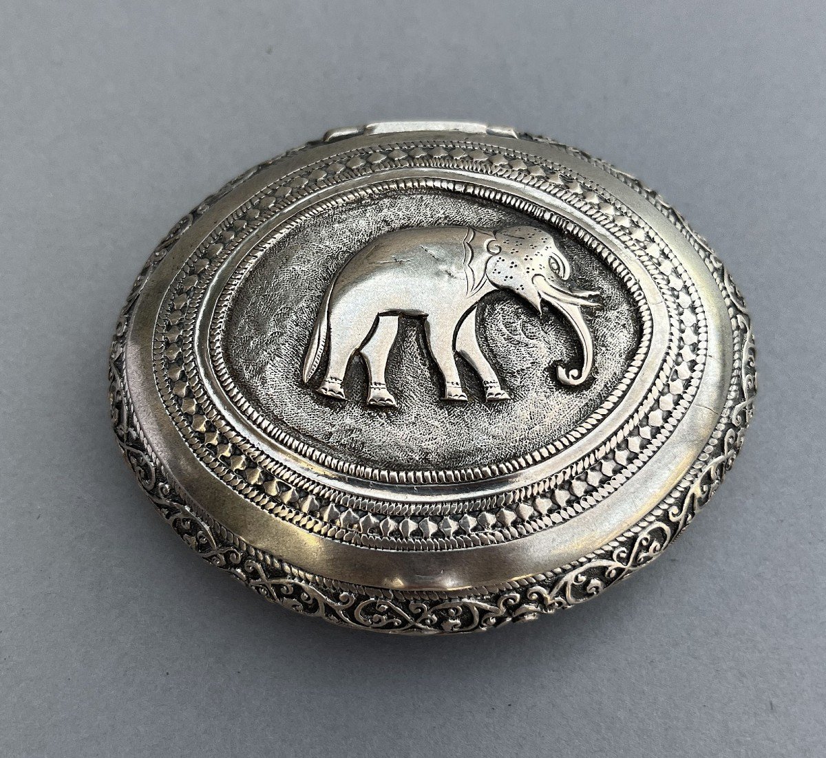 Antique Vietnamese Silver Snuff Box Elephant Vietnam  
