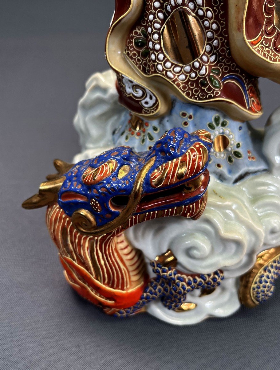 Ancien Bodhisattva Japonais Kannon Porcelaine Satsuma Dragon nuage Période Taisho-photo-2