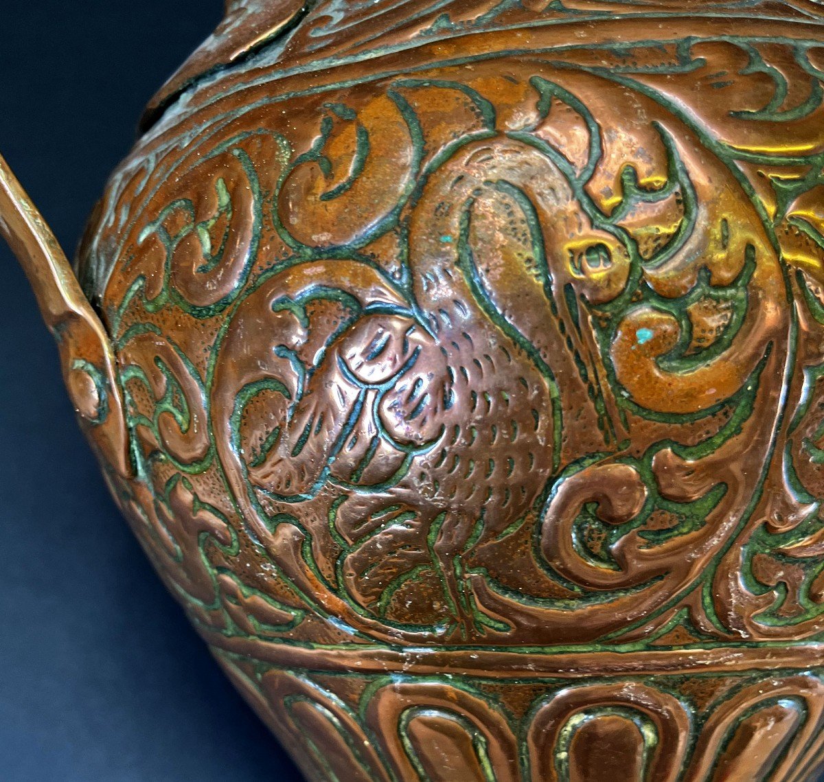 Antique Italian Copper Vase 17th Century Venice Portrait Coat Of Arms-photo-1