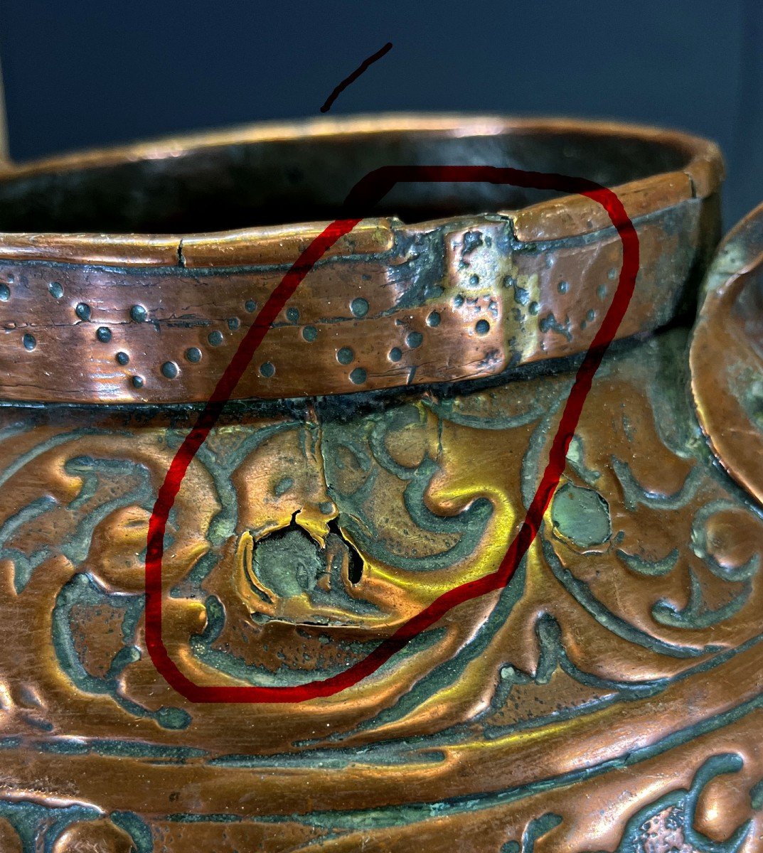 Antique Italian Copper Vase 17th Century Venice Portrait Coat Of Arms-photo-5