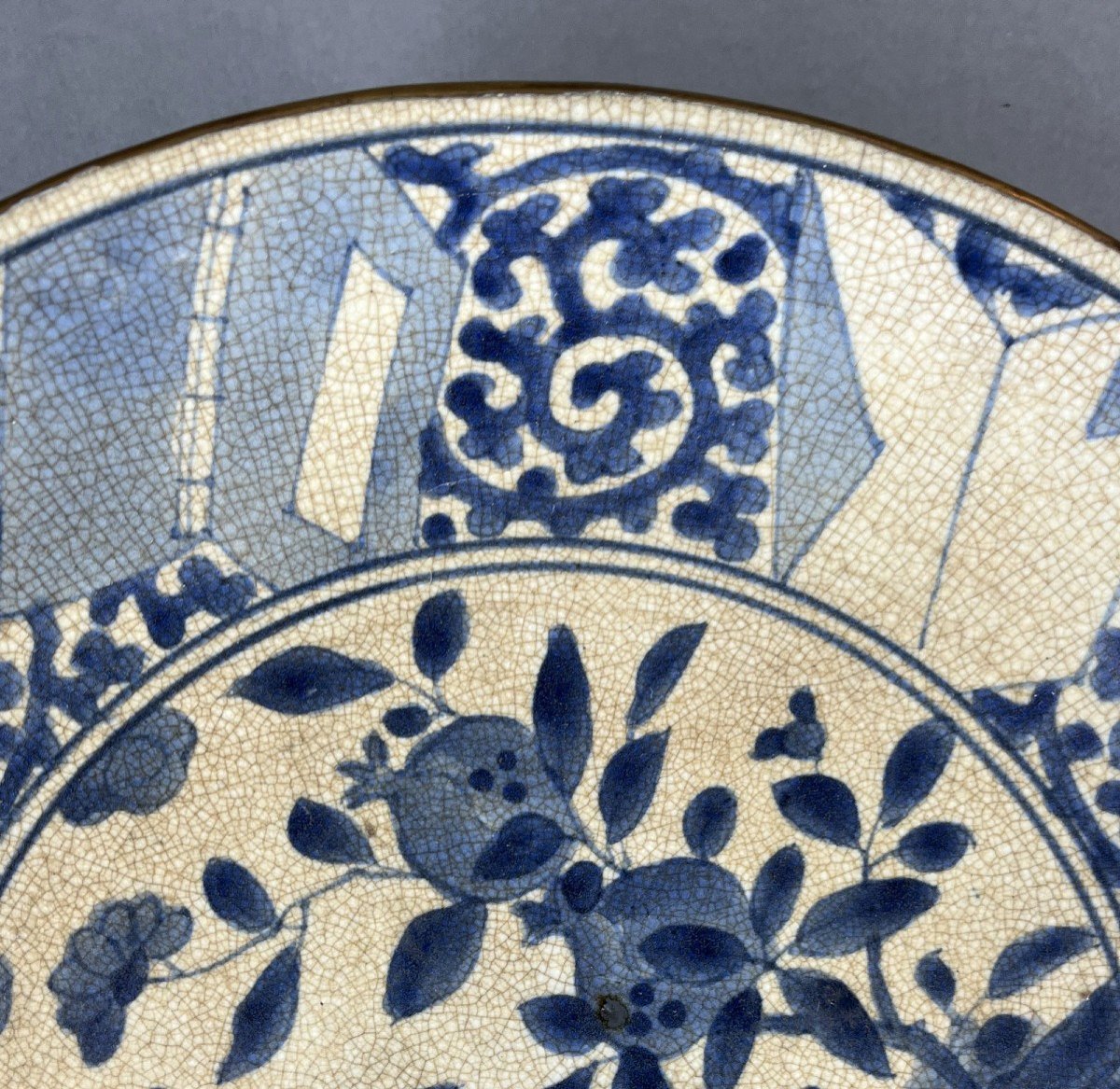 Rare Grand Plat XVIIème En Porcelaine Japonaise Pour Le Marché Vietnamien Bleu De Hue période Edo-photo-3
