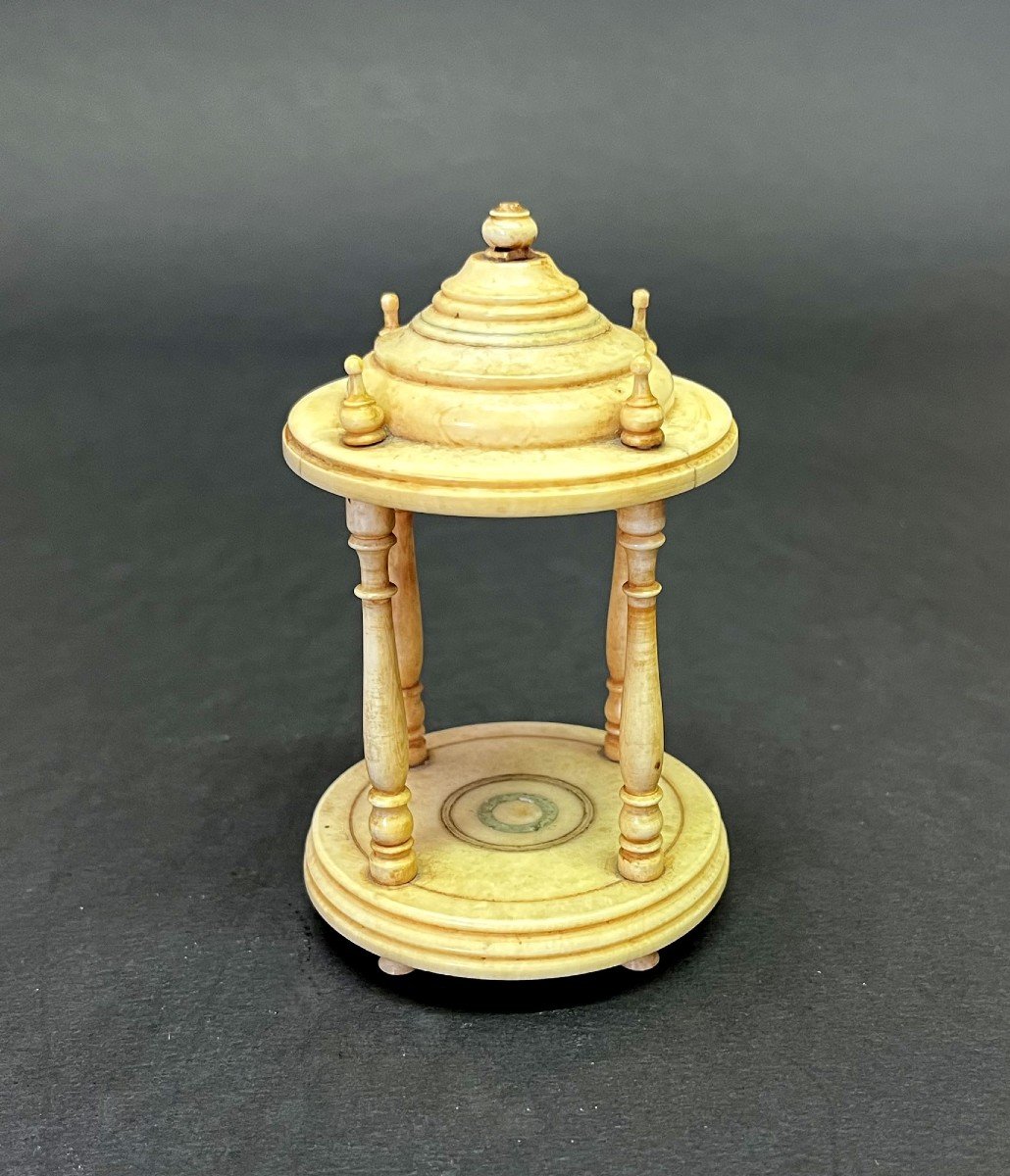 Temple Miniature Indien Antique En Ivoire Pour Pooja / Culte Hindu Mandir