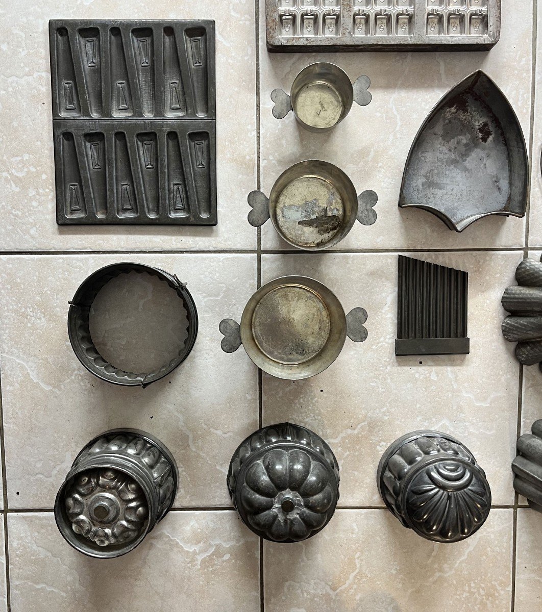 Lot 50  Moule Ancien Interior Design Restaurant Kitchen  Chocolat Gateau Biscuit Patisserie-photo-4