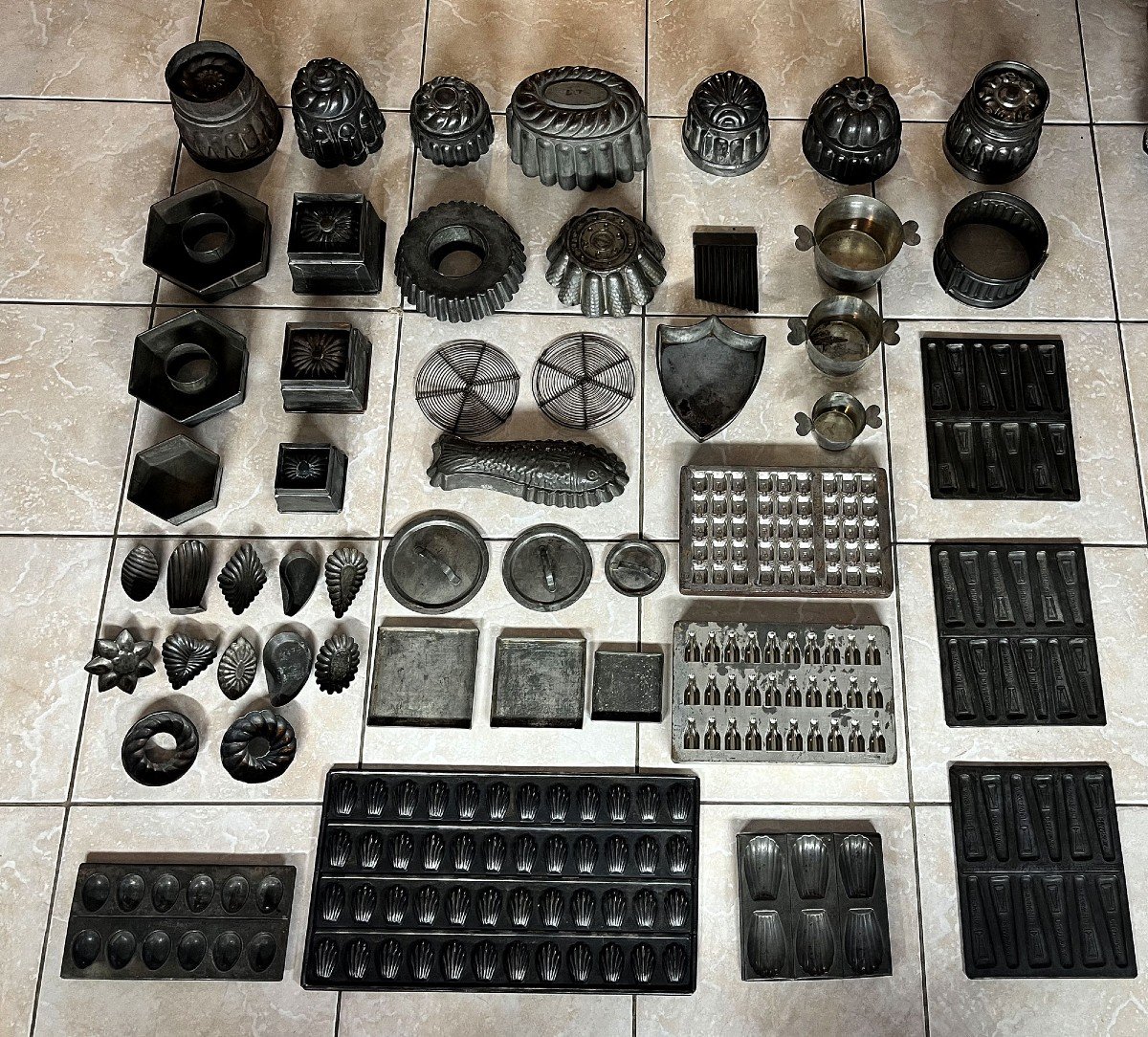 Lot 50 Antique Moulds Interior Design Restaurant Kitchen Chocolate Cake Biscuit Pastry