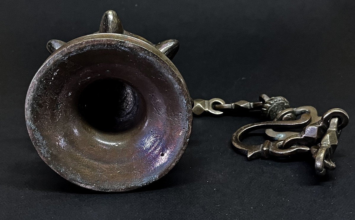 Large Antique Indian Bronze Hanging Oil Lamp India, C18th - 19th Hindu Temple -photo-1