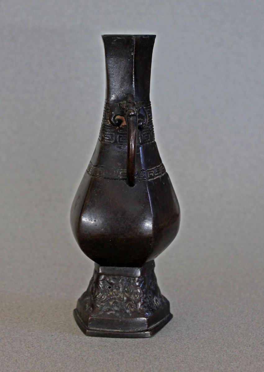 élégant Vase Chinois Antique En Bronze Forme Hexagonale Rare Dynastie Yuan Ming-photo-3