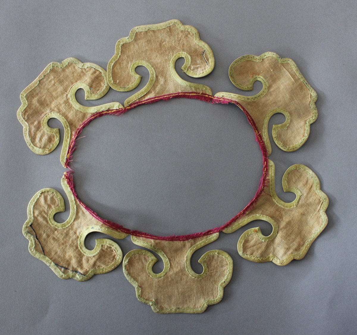 Antique Chinese Silk Embroidery Collar Robe-photo-4