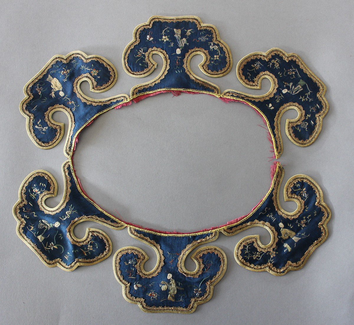 Antique Chinese Silk Embroidery Collar Robe