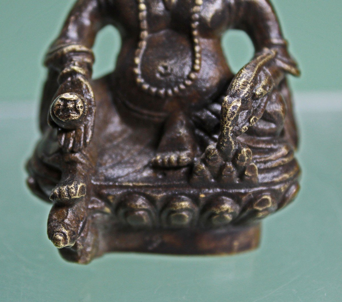 Sculpture Antique En Bronze Tibétain Jambala Noir Jambhala Kubera Dieu De La Richesse-photo-2