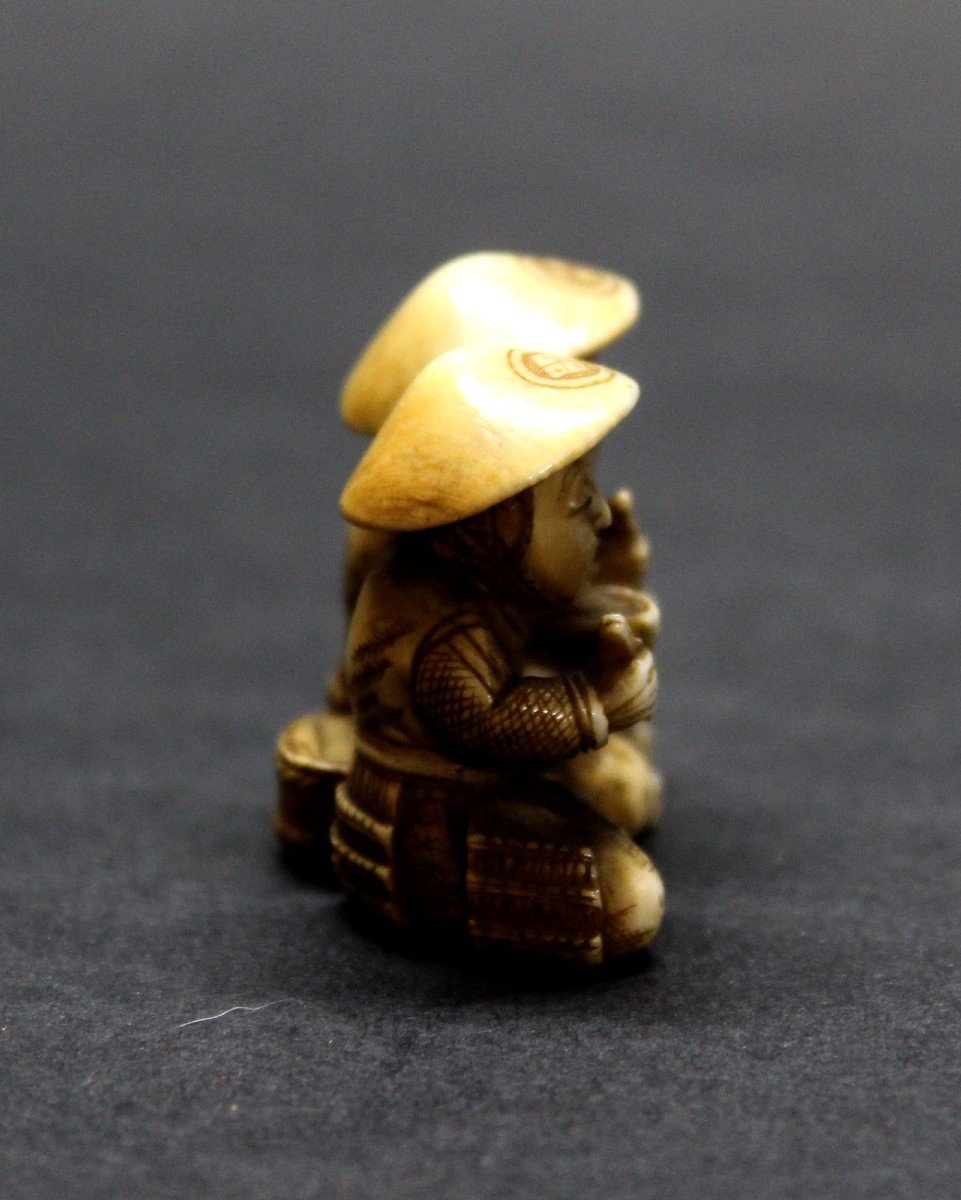 Antique Japanese Ivory Netsuke Signed Tomochika Rare Subject Rice Eaters -photo-4